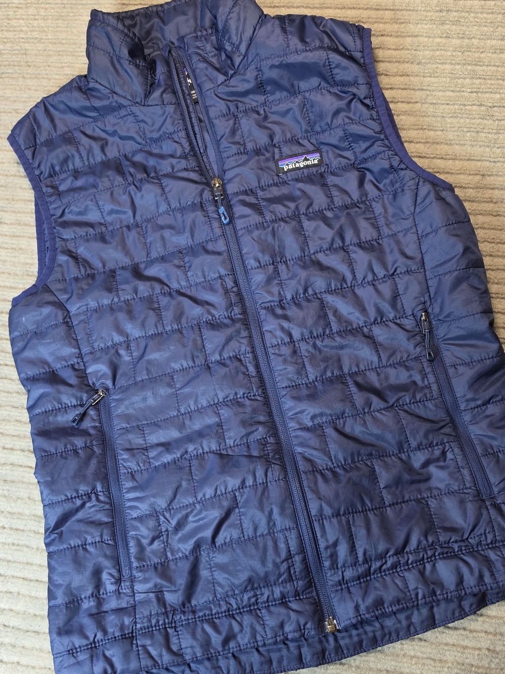 Patagonia Men's Navy Blue Nano Puff Vest Full Zip Size Small EUC Packable